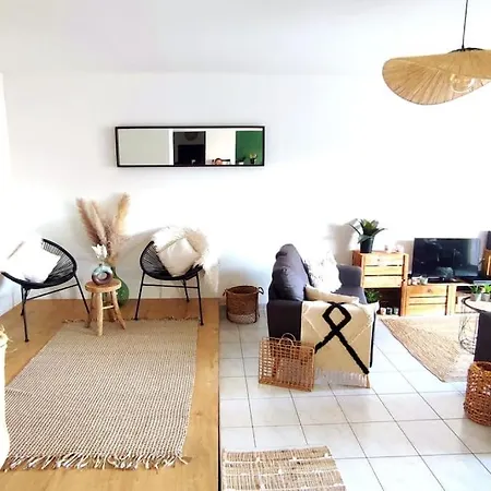 Un Nid D'amour Apartment *